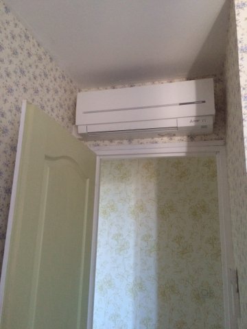 mural dans une chambre mitsubishi MSZSF15 à Carqueirane